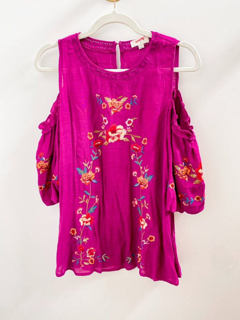 Umgee Floral Embroidered Cold Shoulder Ruffle Top - Size Small
